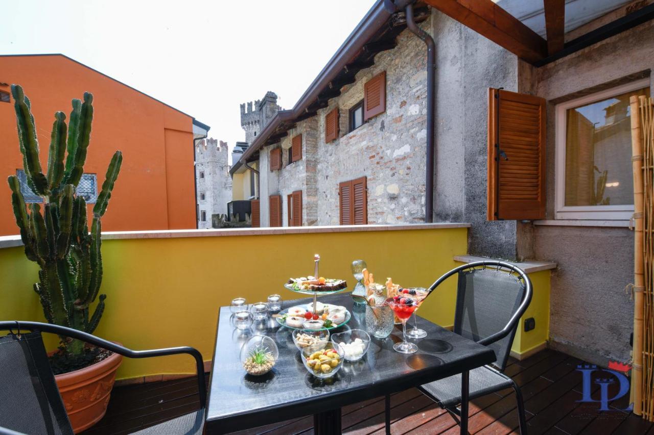Desenzanoloft Official Partner Marriott Homes & Villas - Queen Of Sirmione Castle View Ngoại thất bức ảnh